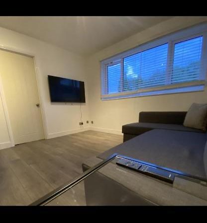 Modern 2 Bed Apartment & Free Parking Κάντεμπερι Εξωτερικό φωτογραφία