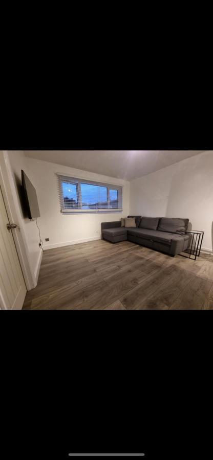 Modern 2 Bed Apartment & Free Parking Κάντεμπερι Εξωτερικό φωτογραφία