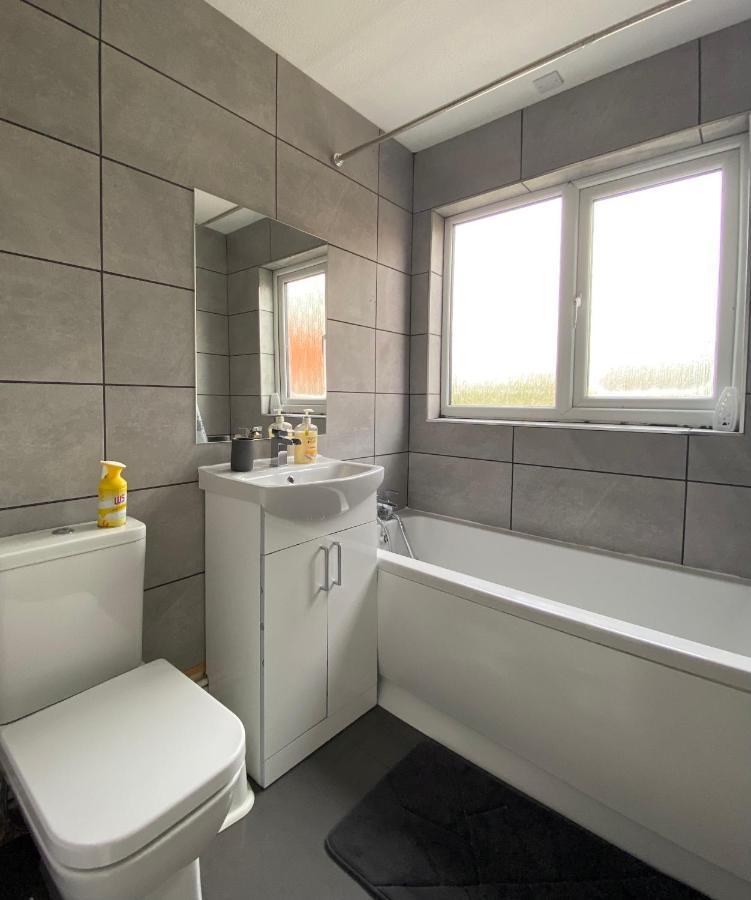 Modern 2 Bed Apartment & Free Parking Κάντεμπερι Εξωτερικό φωτογραφία