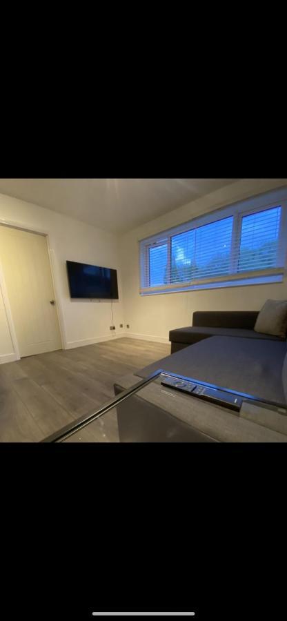 Modern 2 Bed Apartment & Free Parking Κάντεμπερι Εξωτερικό φωτογραφία